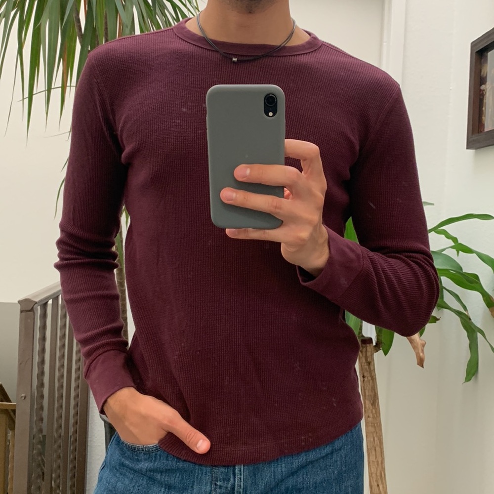GAP KNIT SHIRT, COLOR RED, SIZE MEDIUM, crewneck, 100% Cotton.